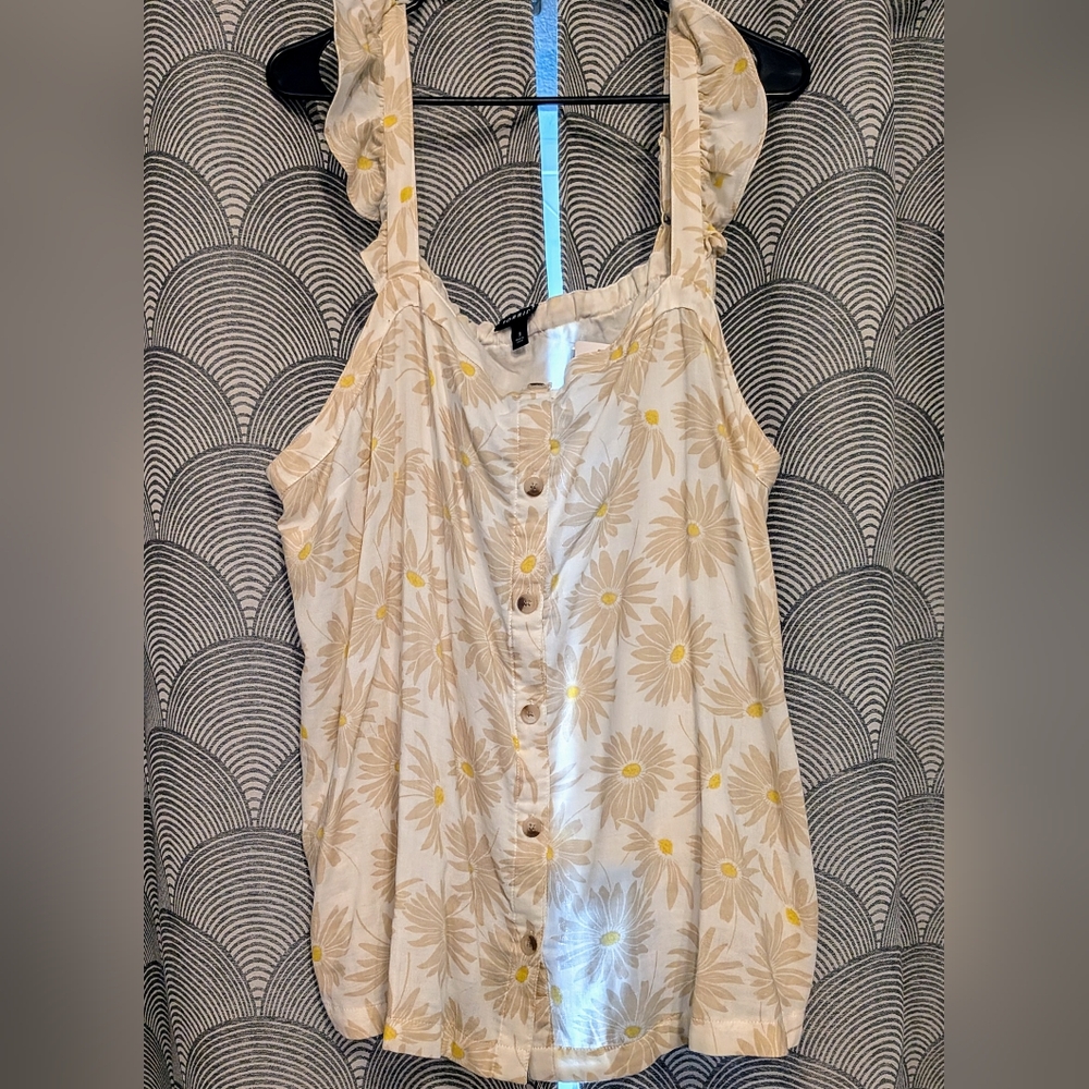 Torrid NWT 3x Gauze Floral Ruffle Tank
